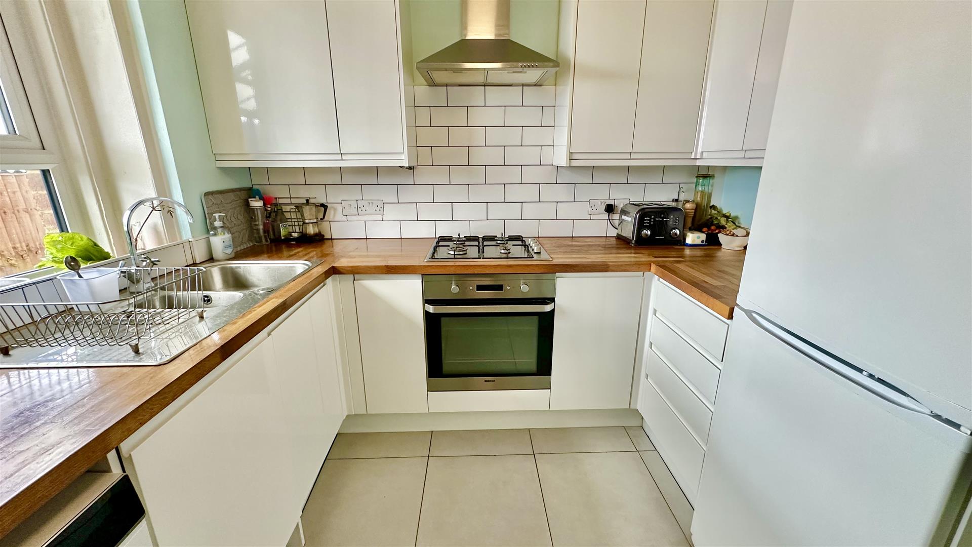 2 bed property in Nelson Road, Hastings